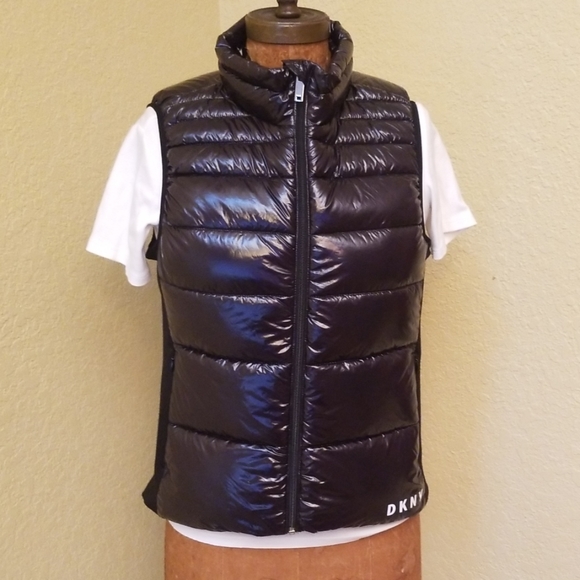 SOLD WOMENS BLACK DKNY PUFFER VEST SIZE S - Picture 2 of 8